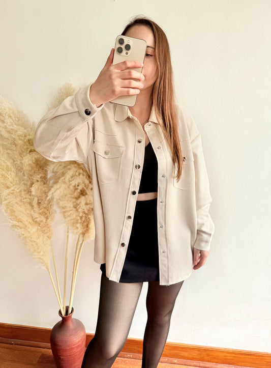 Chaqueta gamuza crema