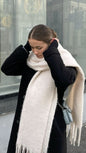 MAXI BUFANDA BLANCO CREMA