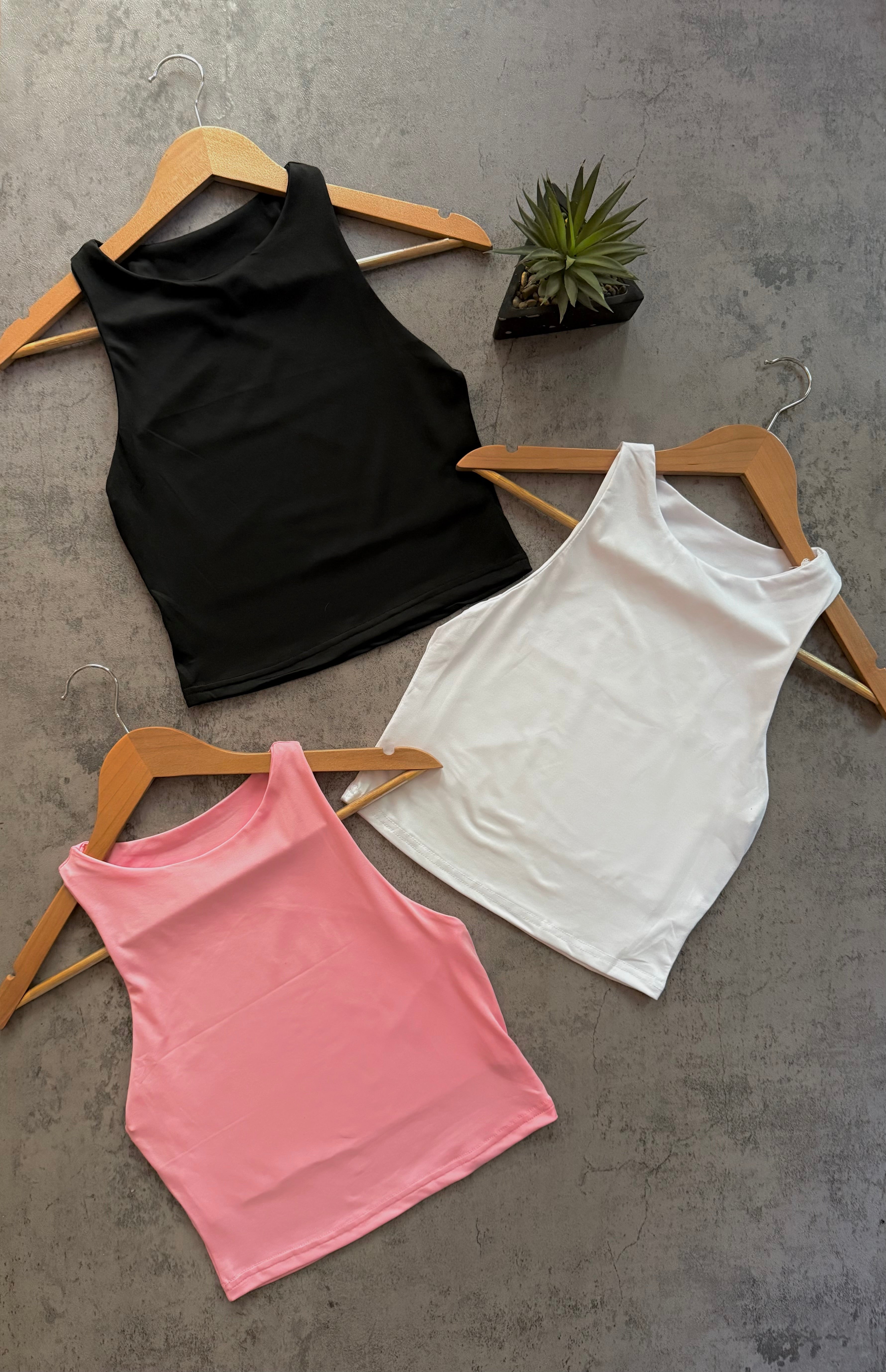 TOP ZARA HALTER Imagen secundaria del producto